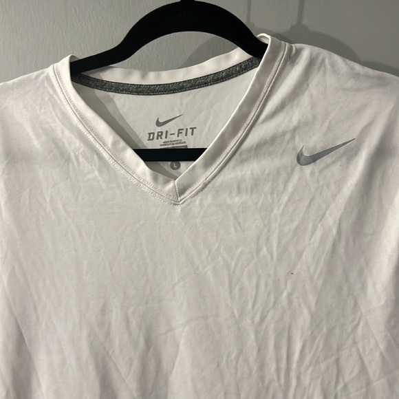 Nike Mens Dri-fit white v neck tee - Picture 2 of 3
